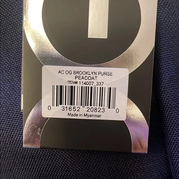 Ogio Navy Brooklyn Tablet crossbody bag - Picture 8 of 9